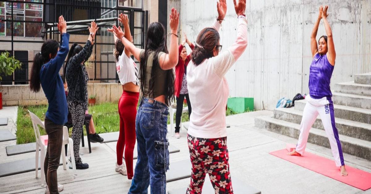 Foto de varias mujeres en Bogotá