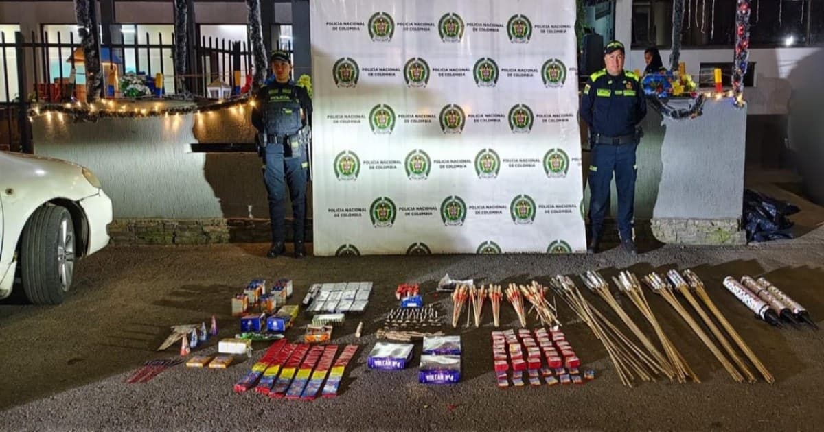 Foto de incautación de pólvora en Bogotá 