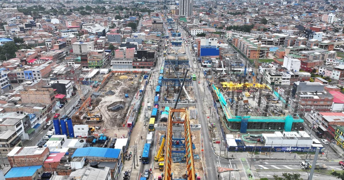 Foto de un frente de obra del Metro de Bogotá