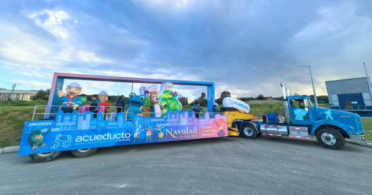 Foto que muestra un carro de la caravana navideña del Acueducto