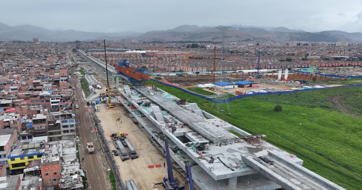 Foto de un frente de obra del Metro de Bogotá
