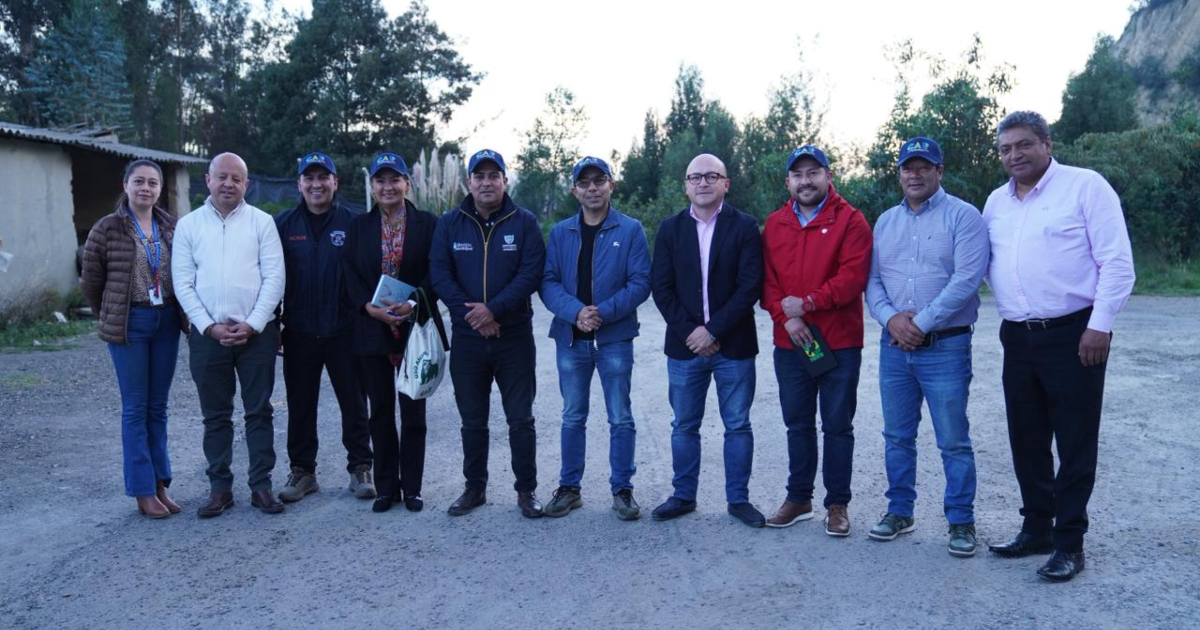 Imagen de los alcaldes posando para una foto