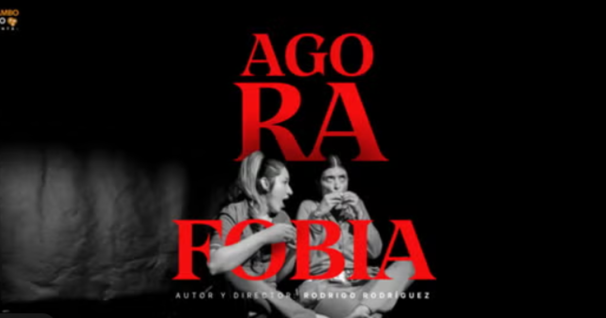 Imagen de las protagonistas de la obra en escena.