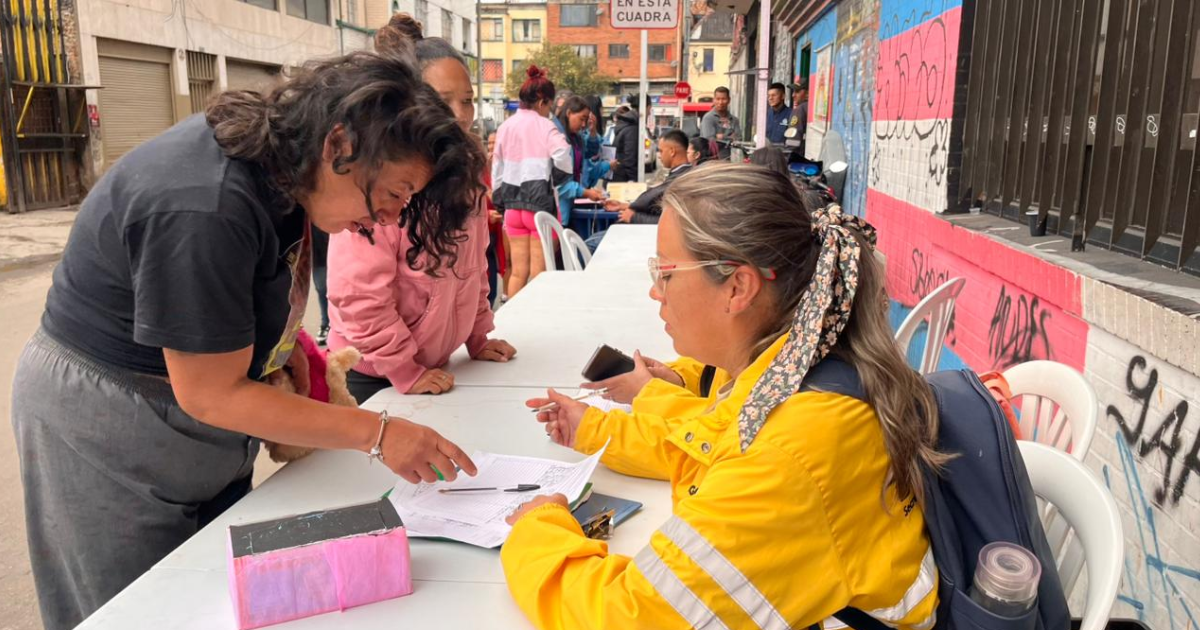 Foto de un ciudadano en la jornada de salud en Los Mártires 