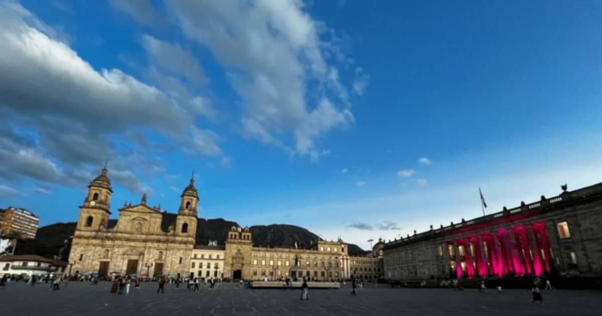 Foto de la Plaza de Bolívar en el centro de Bogotá.