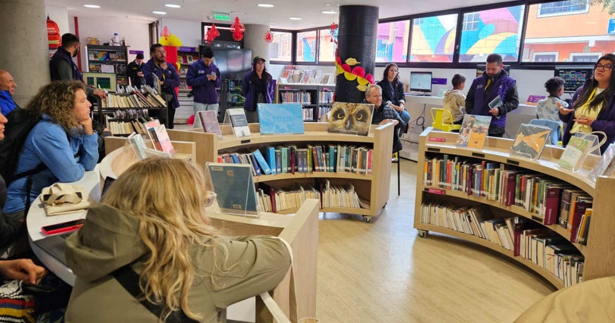 Foto de recorridos de la Red de Innovación Local de gobiernos de Latam y el Caribe en Bogotá.