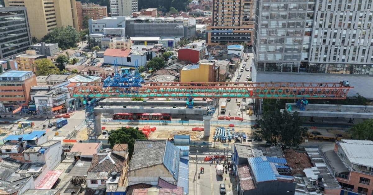 Foto de un frente de obra del Metro de Bogotá 
