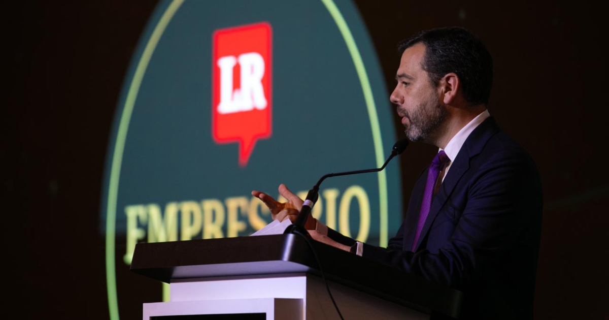 Imagen del alcalde Carlos Fernando Galán hablando 