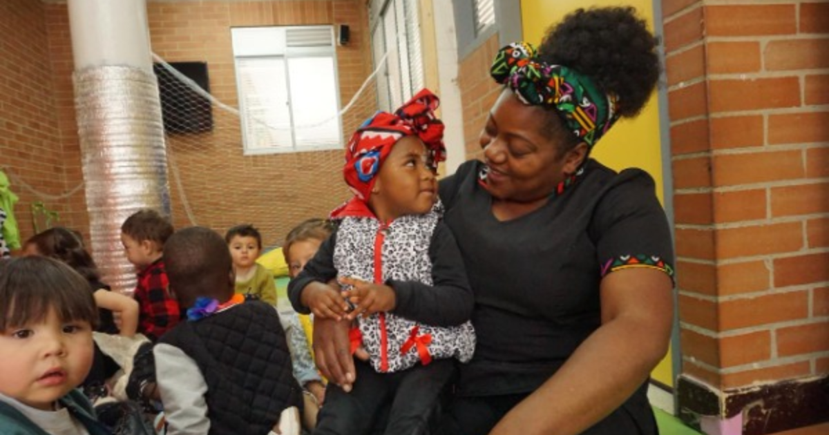 Imagen de una madre con su hija