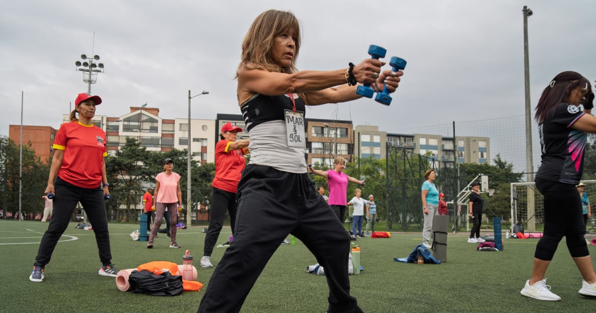 Marisol Piedrahita durante una clase de aeróbicos en el parque La Luisita, en Quinta Paredes.