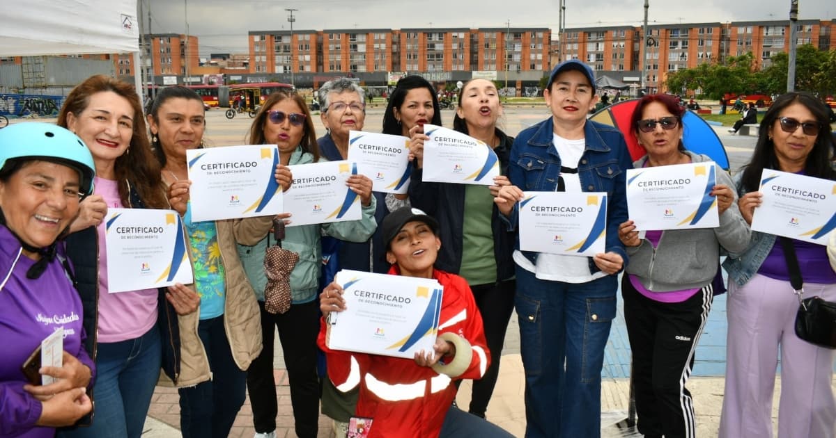 Foto de mujeres que participaron en taller del Metro