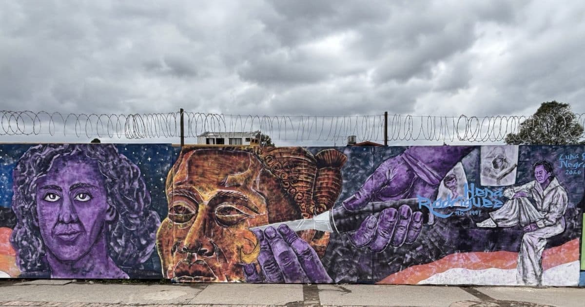 Foto de mural del Metro en la avenida Caracas con calle 45.