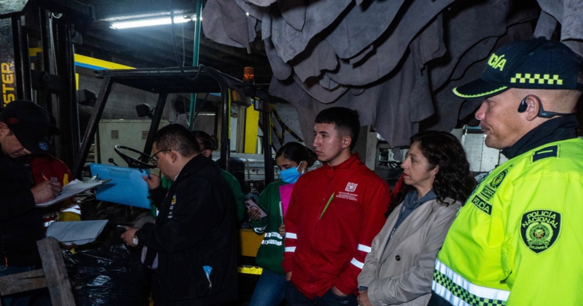 Foto de funcionarios del Distrito en operativo de seguridad