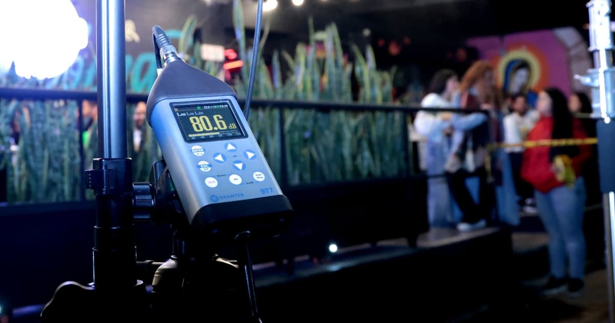 Dispositivo para medición de decibeles 