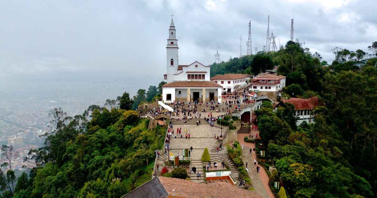 Foto que muestra la iglesia de Monserrate