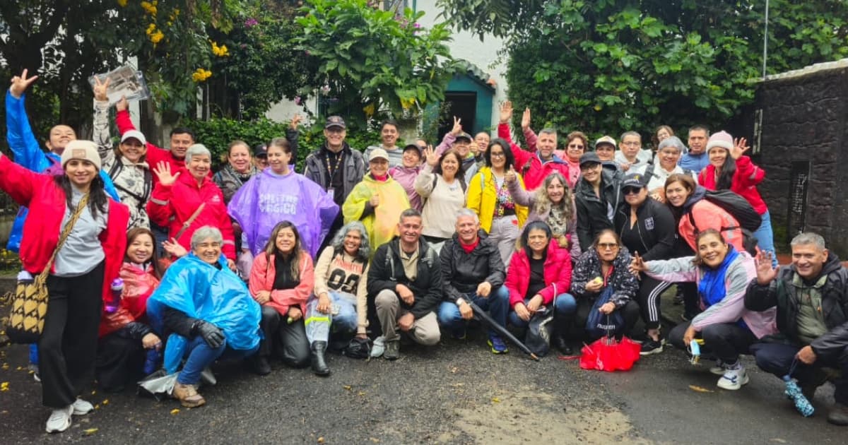 Foto del recorrido turístico por el río Fucha en San Cristóbal, al sur de Bogotá.
