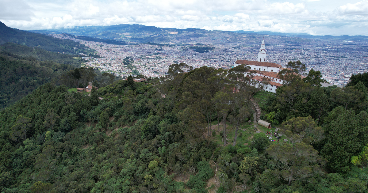 Imagen panorámica de Monserrate