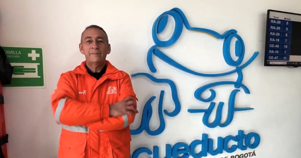 Foto que muestra una persona sonriendo