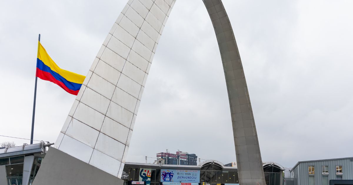 Imagen del arco de Corferias