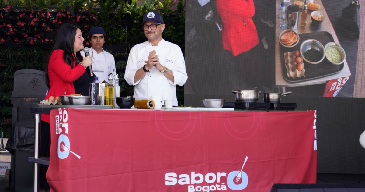 Imagen de varios cocineros en el set de Sabor Bogotá.