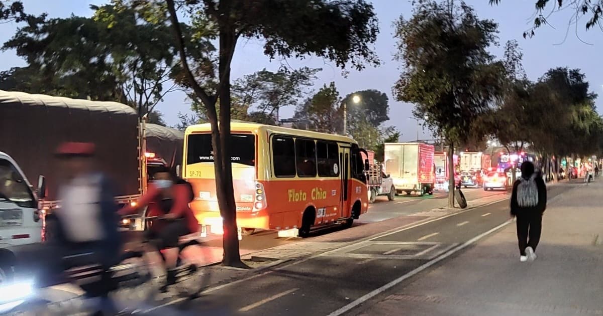 Foto de un bus intermunicipal 