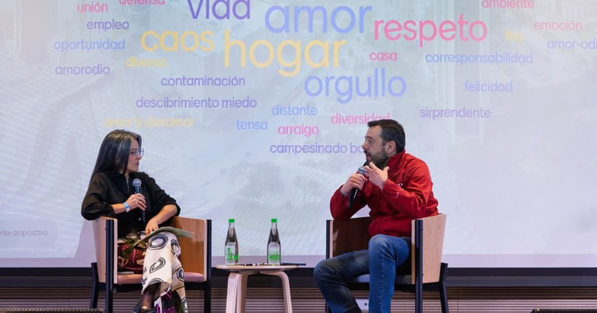 Foto del alcalde Carlos Fernando Galán en la presentación de la Encuesta Bienal de Culturas.