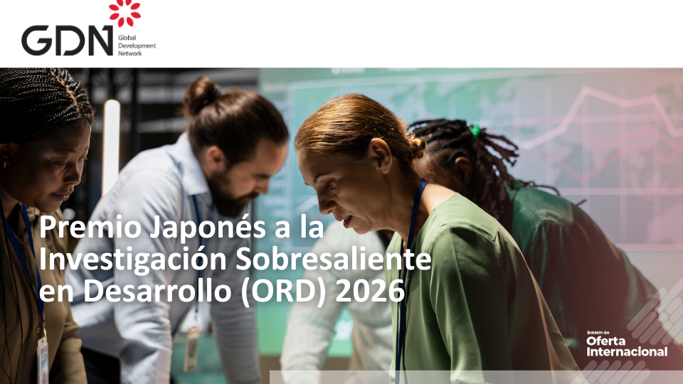 Investigadores trabajando en proyectos de desarrollo