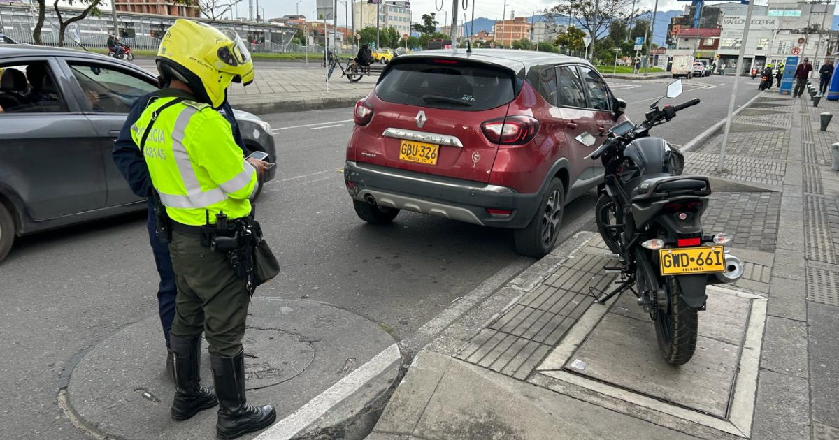 Foto de funcionarios del Distrito en operativo de seguridad