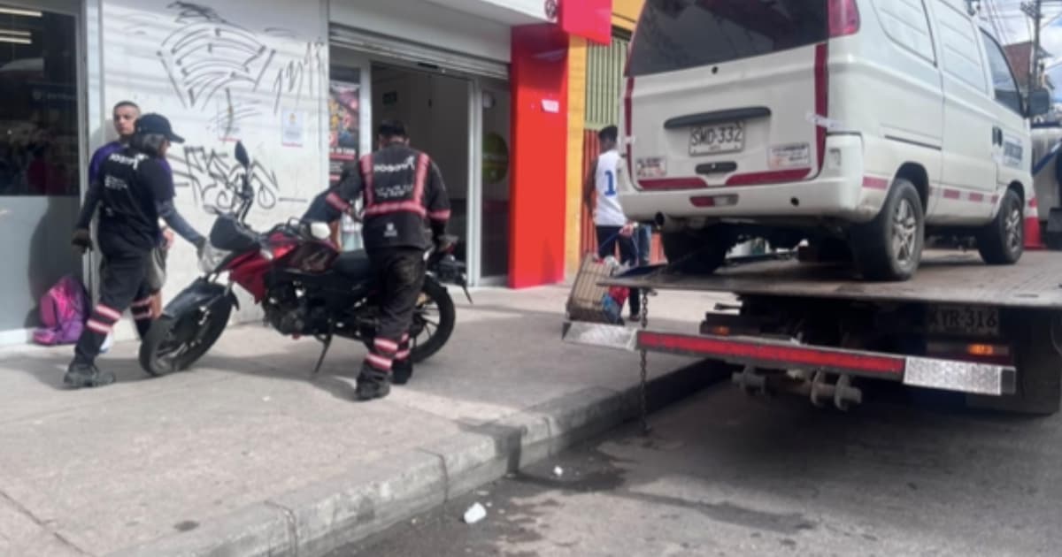 Foto del operativo contra el mal parqueo en Tunjuelito, al sur de Bogotá.