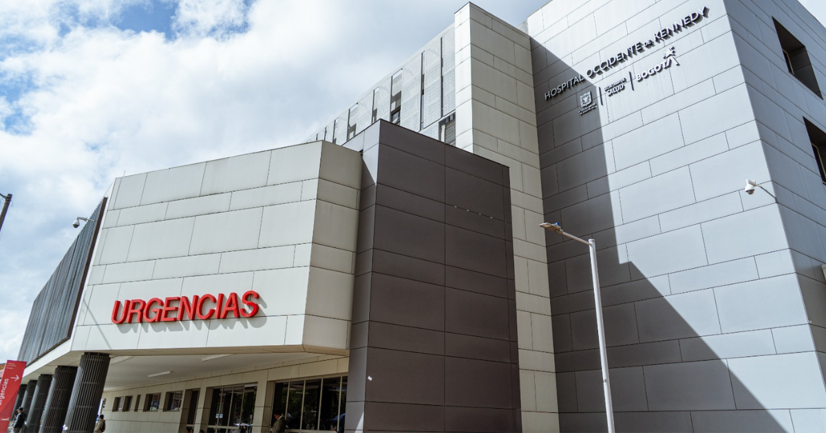 Foto de una entra de urgencias de un hospital de Bogotá