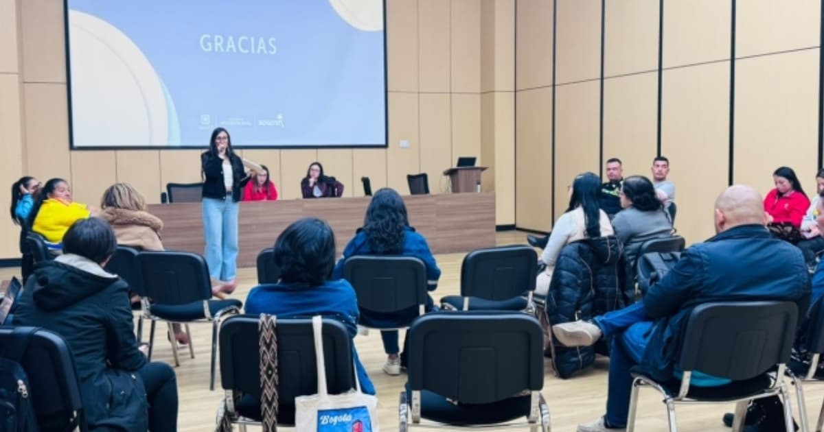 Foto del Consejo Local de Seguridad para las Mujeres en Usme, al sur de Bogotá.