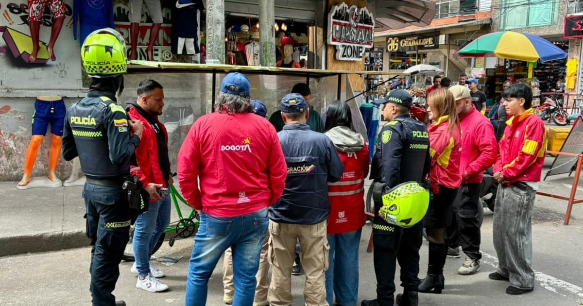 Foto del operativos de espacio público en Los Mártires, centro de Bogotá.