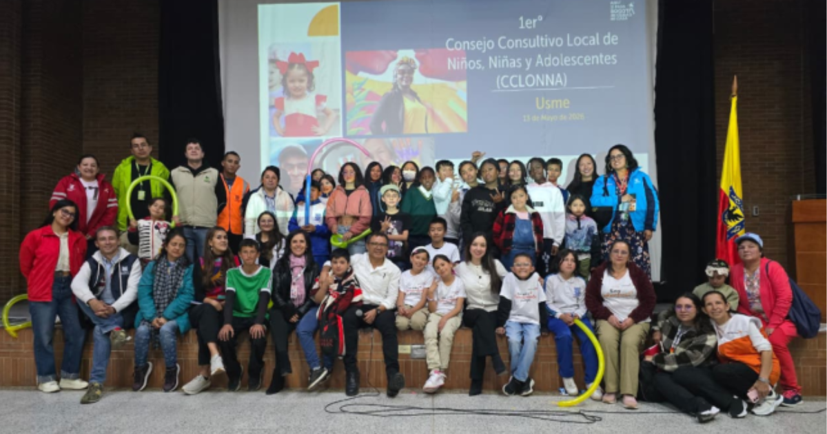 Foto de jovenes de la localidad de Usme en el Centro de Desarrollo Comunitario