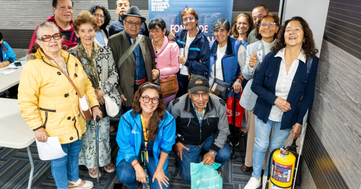 Foto de un grupo de pensionados del FONCEP.