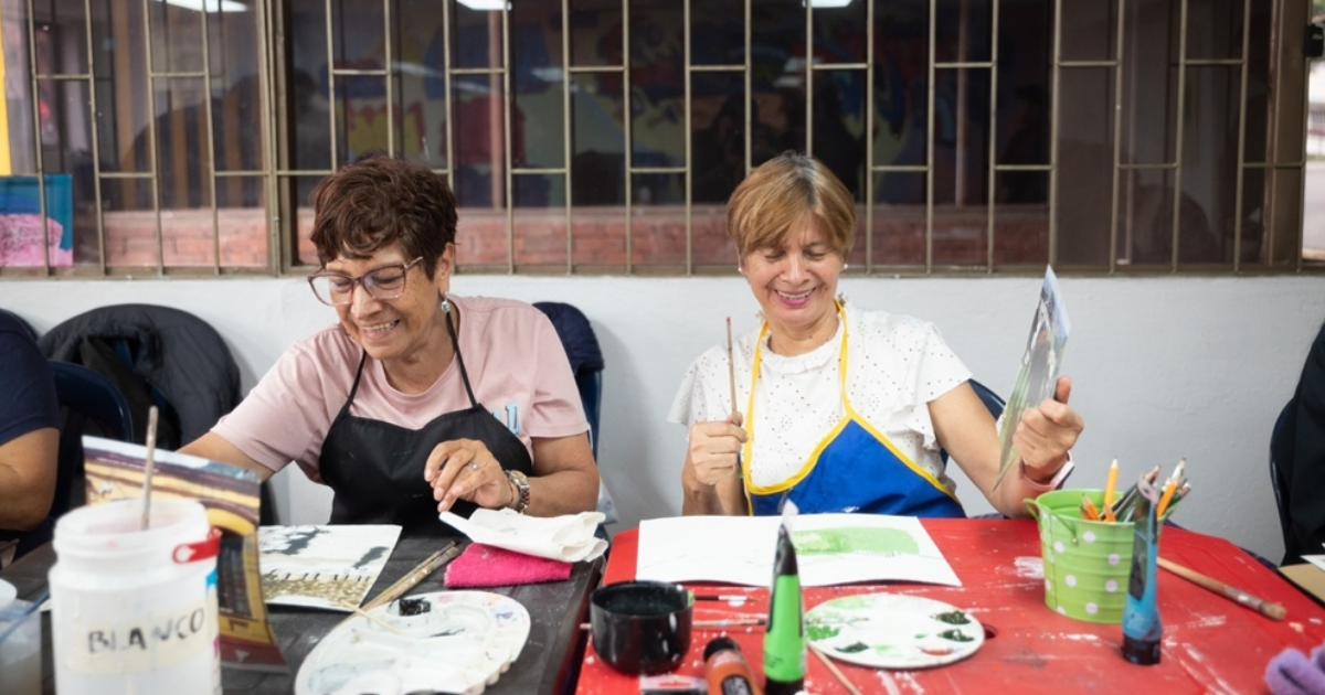 Imagen de varias personas en una de las actividades gratuitas de las Vaciones Crea.