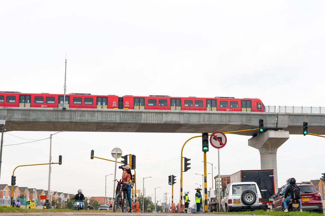 Pruebas autónomas y energizadas de los trenes de la Línea 1 del Metro | Bogota.gov.co