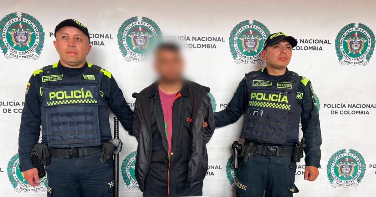 Foto de la captura del hombre acusado de homicidio en una riña, al sur de Bogotá.