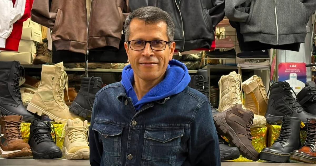 Foto de José Quintero, beneficiario de uno de los Puntos Comerciales del IPES en Bogotá.