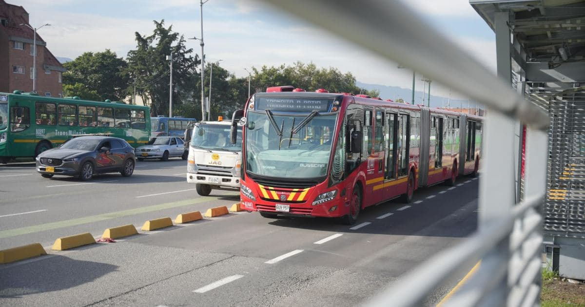 Foto de un bus de TransMilenio en Bogotá.