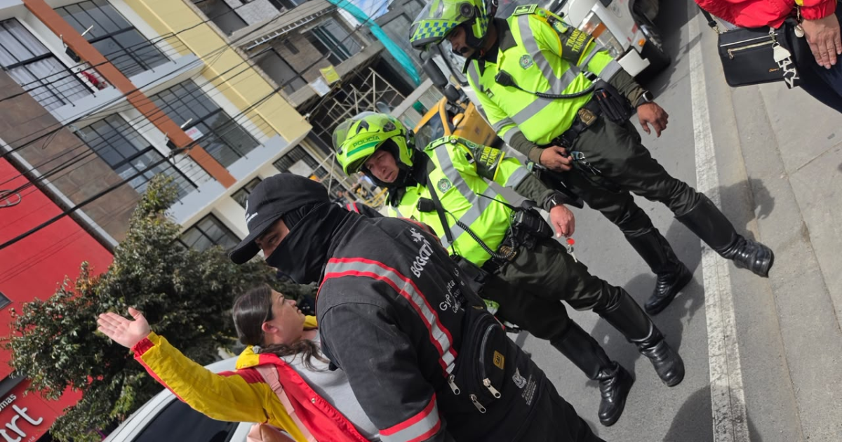 Foto de funcionarios del Distrito en operativo de seguridad
