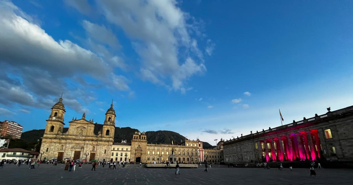 Foto de la Plaza de Bolívar de Bogotá, Colombia.