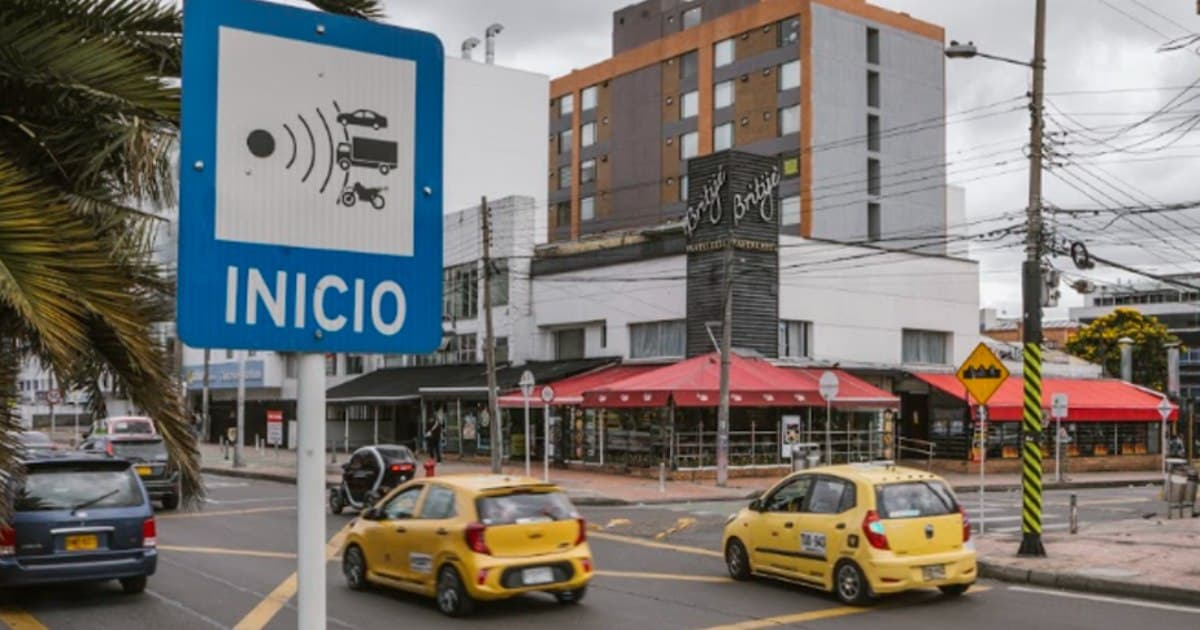 Foto de una Cámaras Salvavidas en una vía de Bogotá 