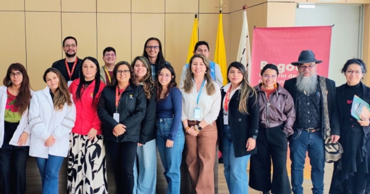 Hombres y mujeres de Mesa Local de Reincorporación