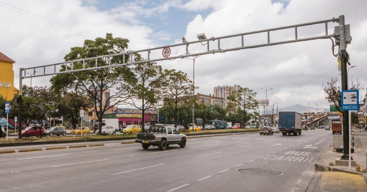 Foto de una vía de Bogotá 