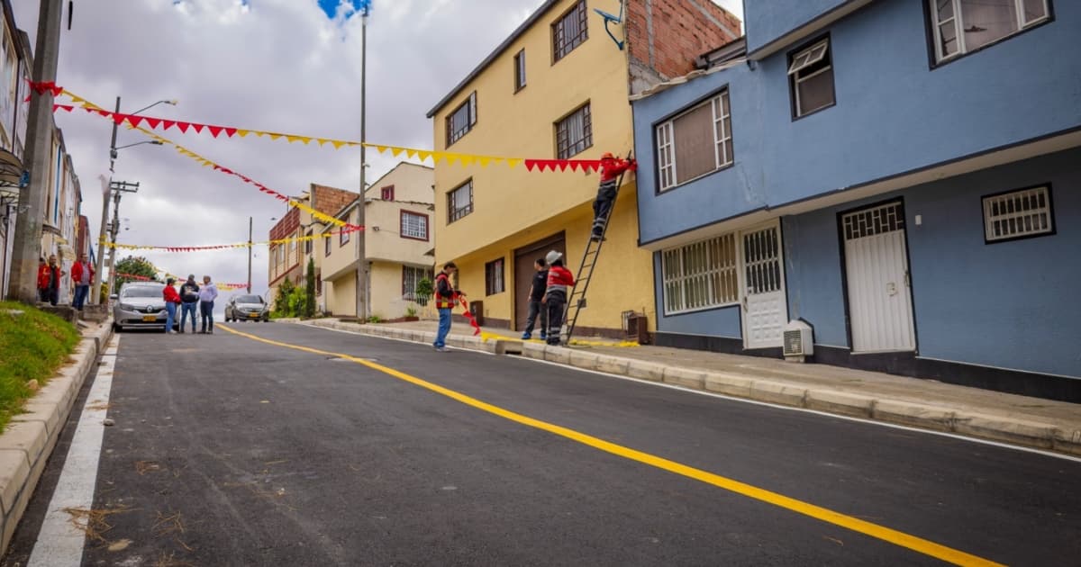 Foto de la malla vial intervenida en el barrio Villa de los Alpes, al suroriente de Bogotá.