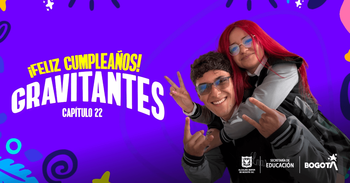 Foto que muestra dos estudiantes sonriendo 