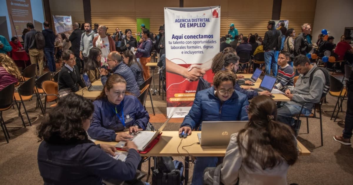 Personas asistentes a las ferias de empleo impulsada por la Secretaría Distrital de Desarrollo Económico.