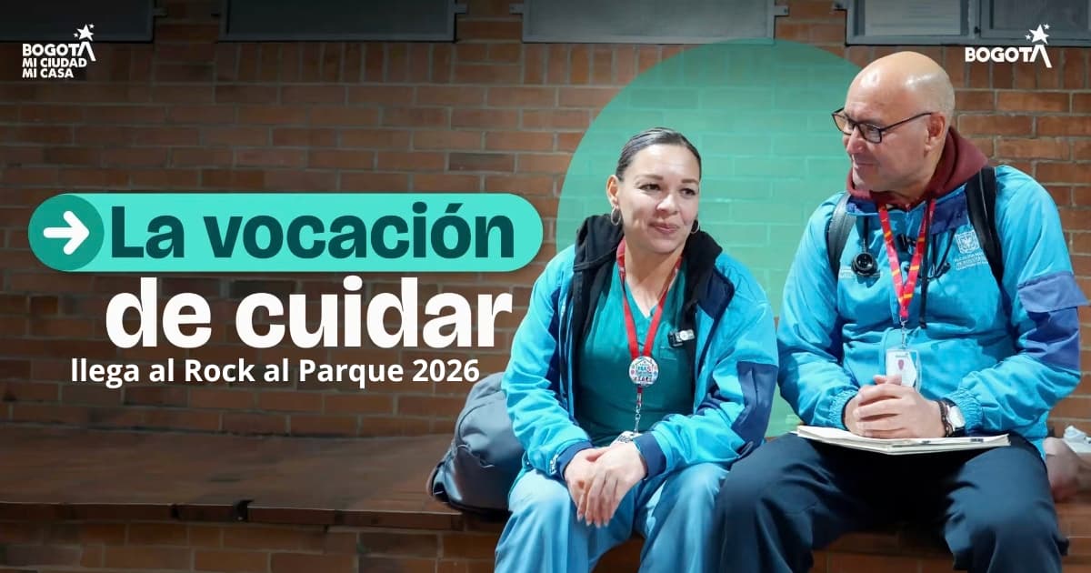 Foto de dos funcionarios de Secretaría Distrital de Salud de Bogotá.