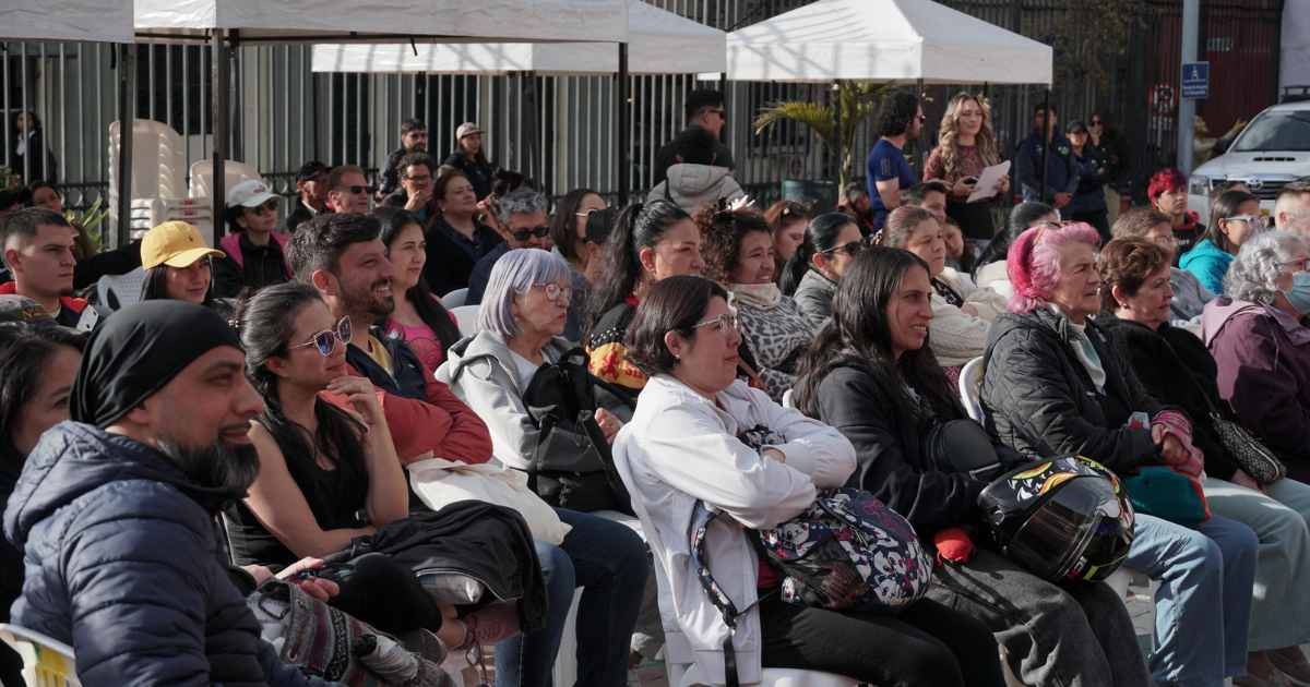 Foto de un grupo de ciudadanos de la Localidad de La Candelaria 