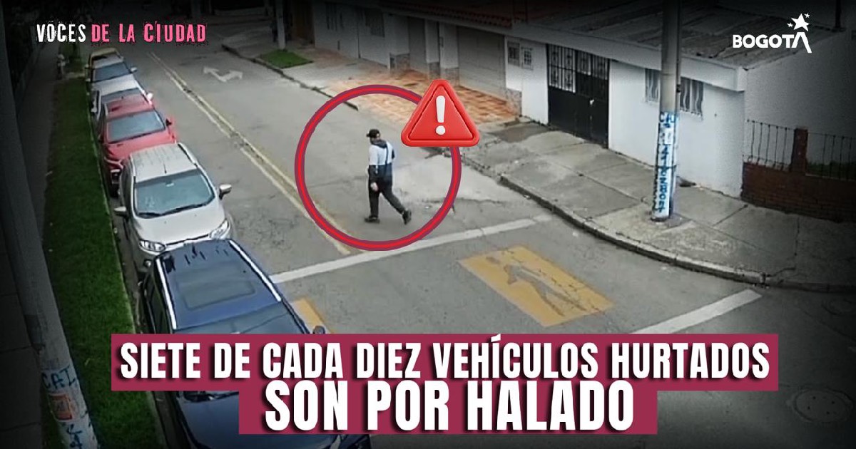 Captura de cámara de seguridad con hombre caminando por la calle